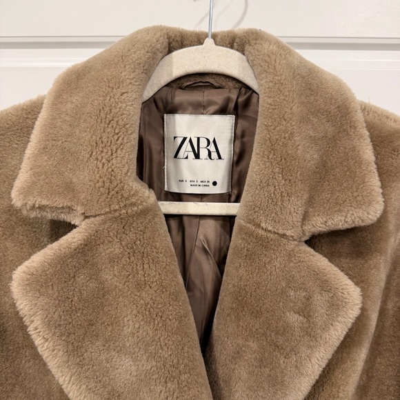 ZARA Cozy Brown Teddy Jacket Size XS | Tan Faux Fur Jacket | Excellent Condition - Picture 3 of 8
